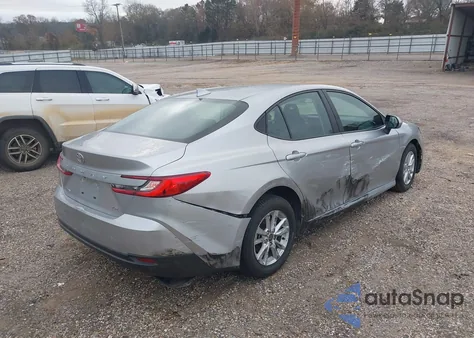 2025 Toyota Camry Le из США, поврежденный, VIN 4T1DAACK1SU525884